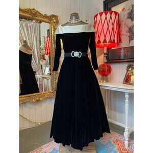 1980s black velvet fit and flare victor costa off the shoulders tea length 80s